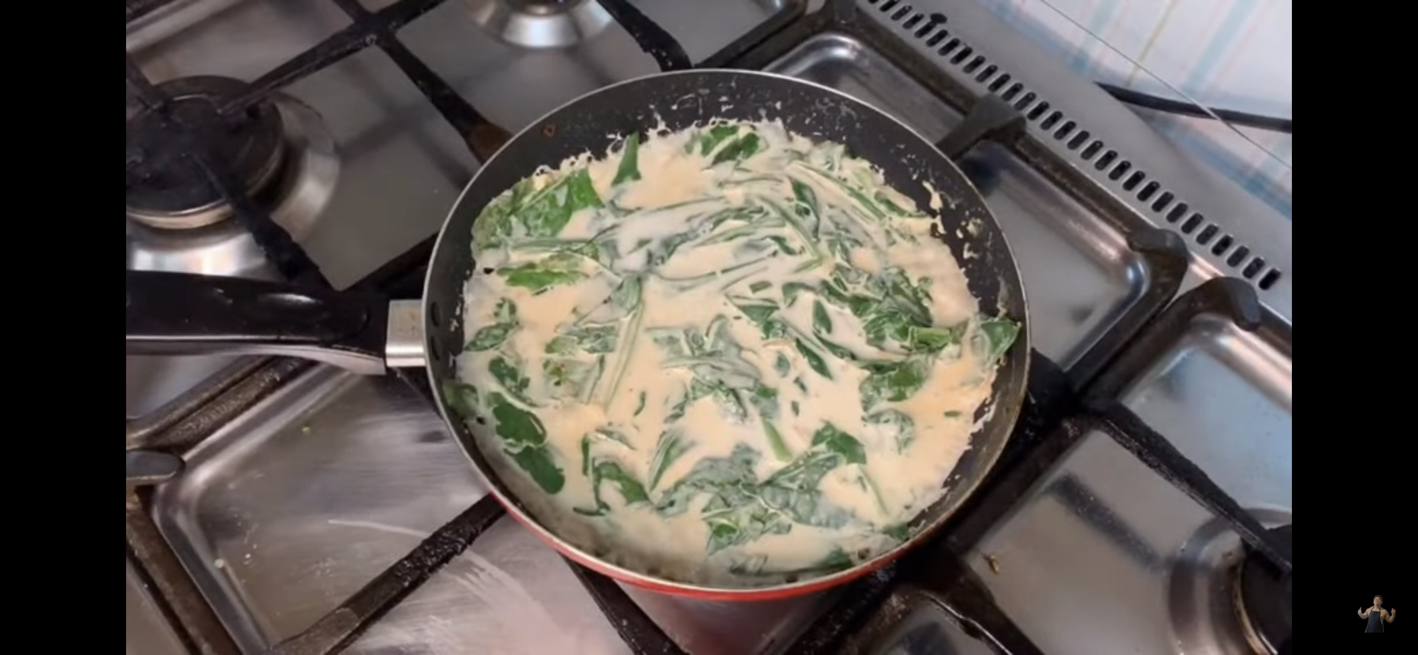 Title: Smoked Paprika Chicken with Creamed Spinach: A Flavorful and Wholesome Delight