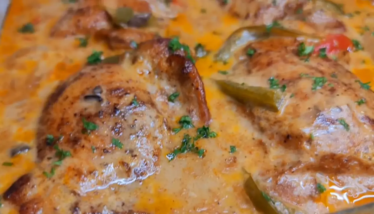 Smothered Cheesy Baked Chicken with Mushrooms – Recipe quick and easy
