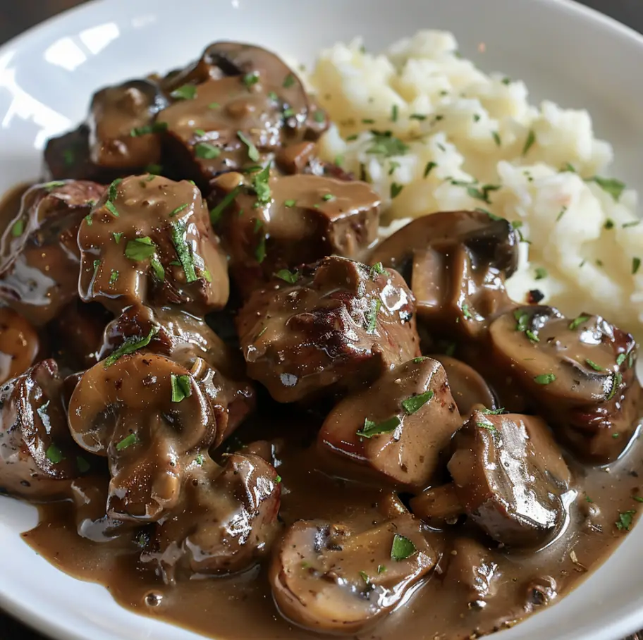 https://recipequickandeasy.com/beef-tips-with-mushroom-gravy/