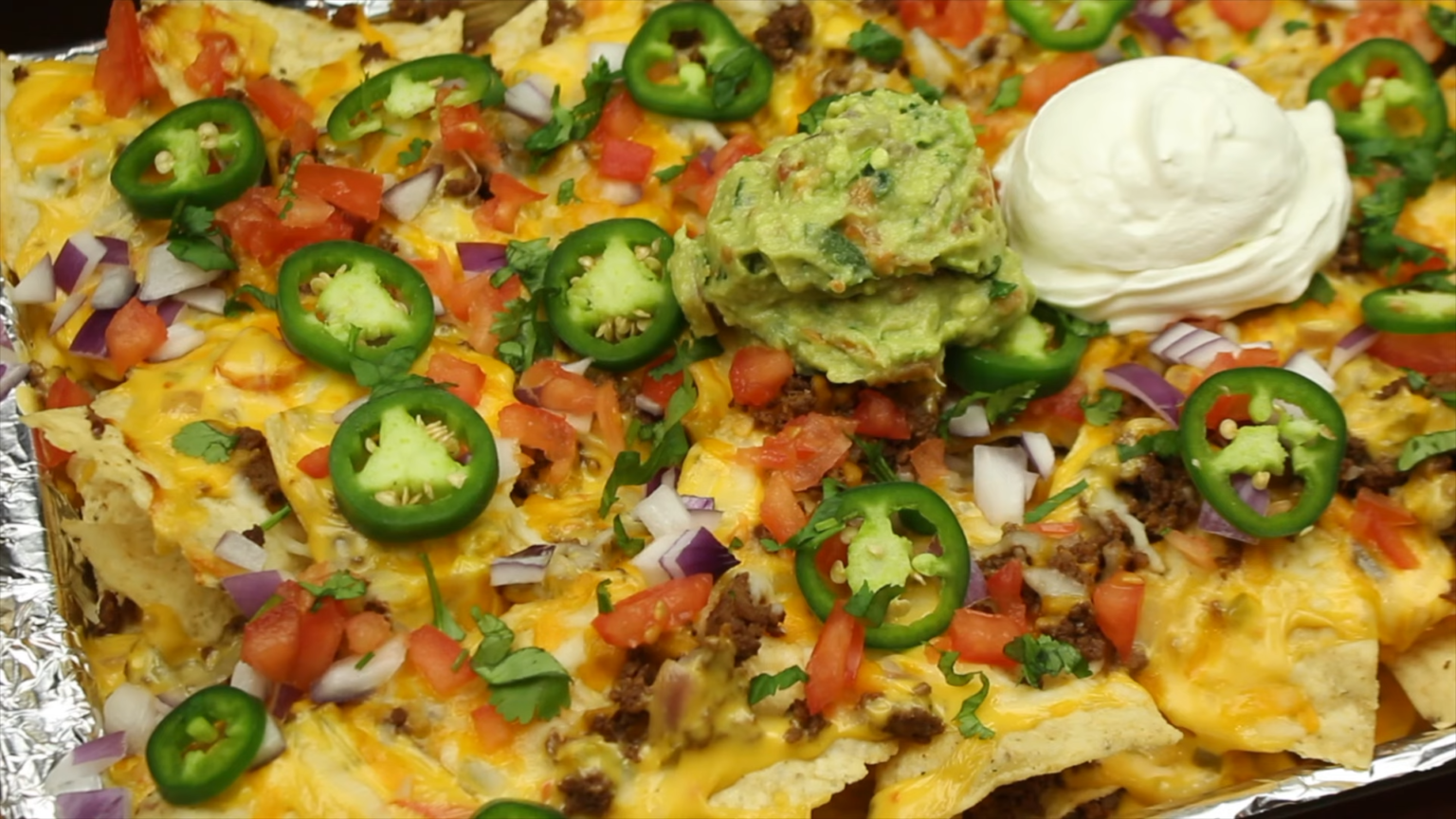 Loaded Sheet Pan Nachos – Recipe quick and easy