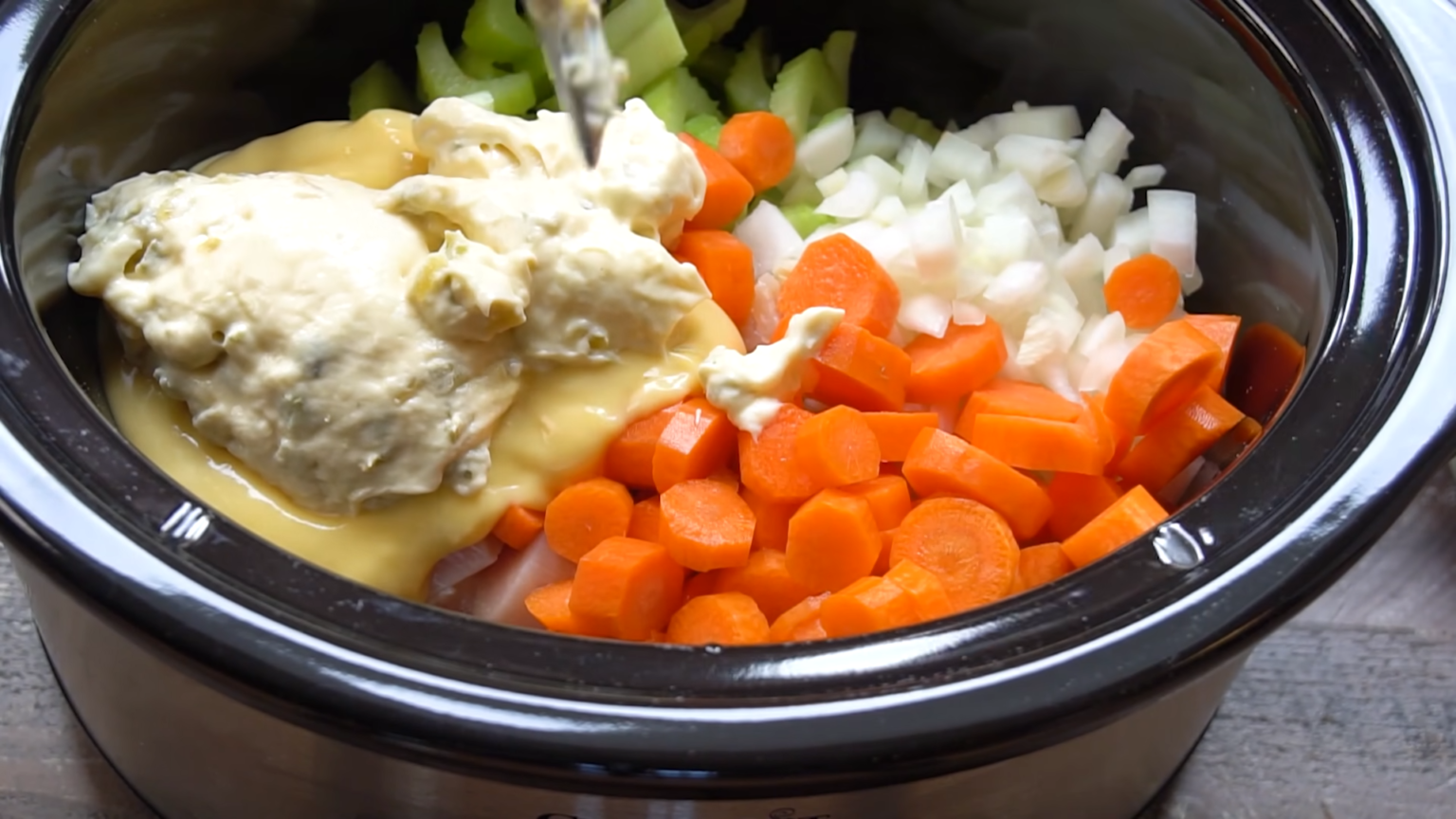 Crockpot Chicken and Dumplings Recipe quick and easy