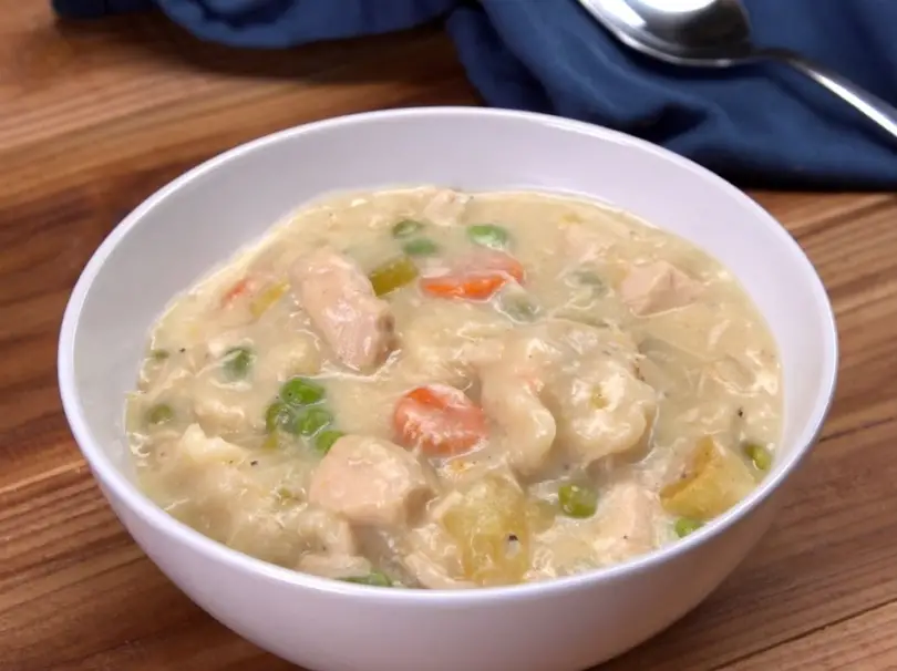 Slowcooker Chicken and Dumplings