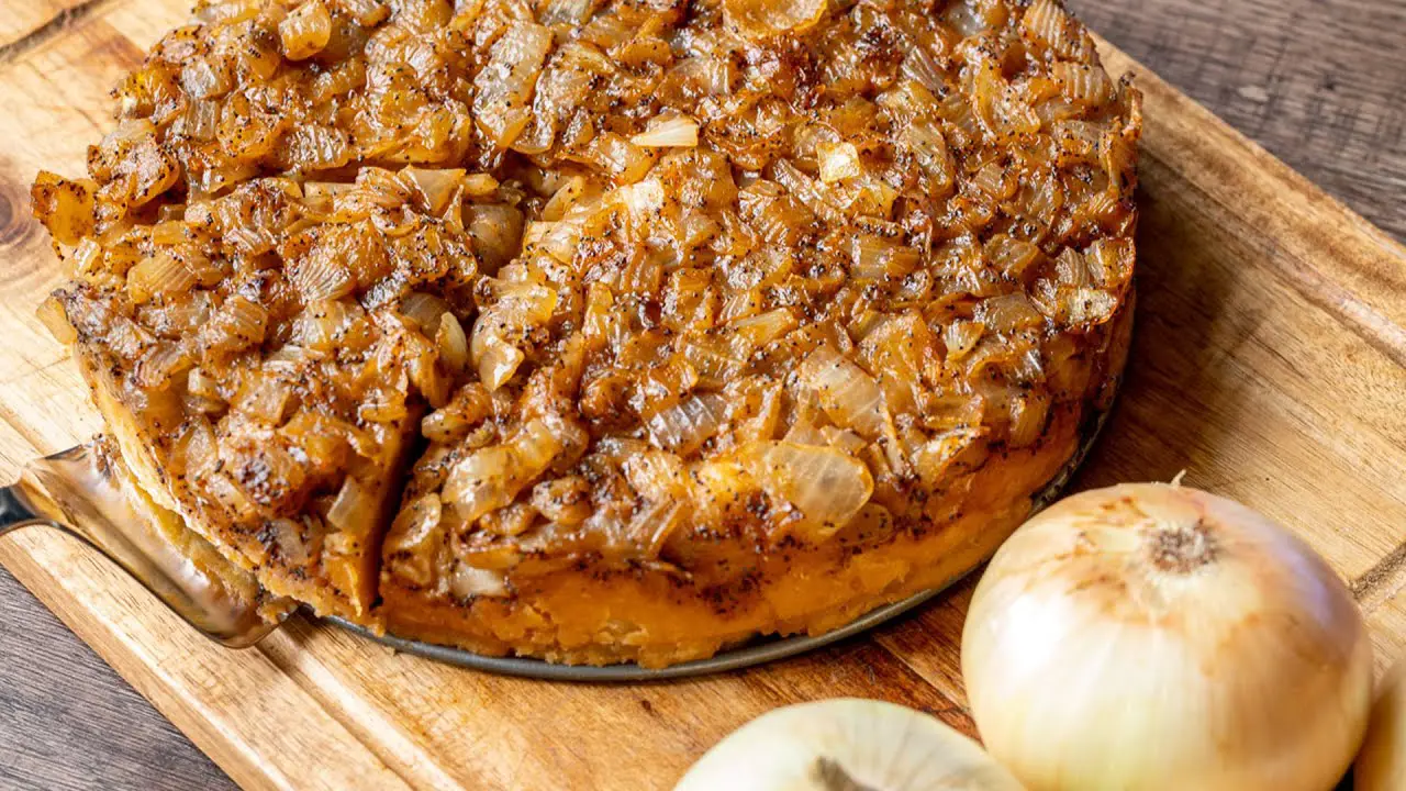 Amish Onion Cake