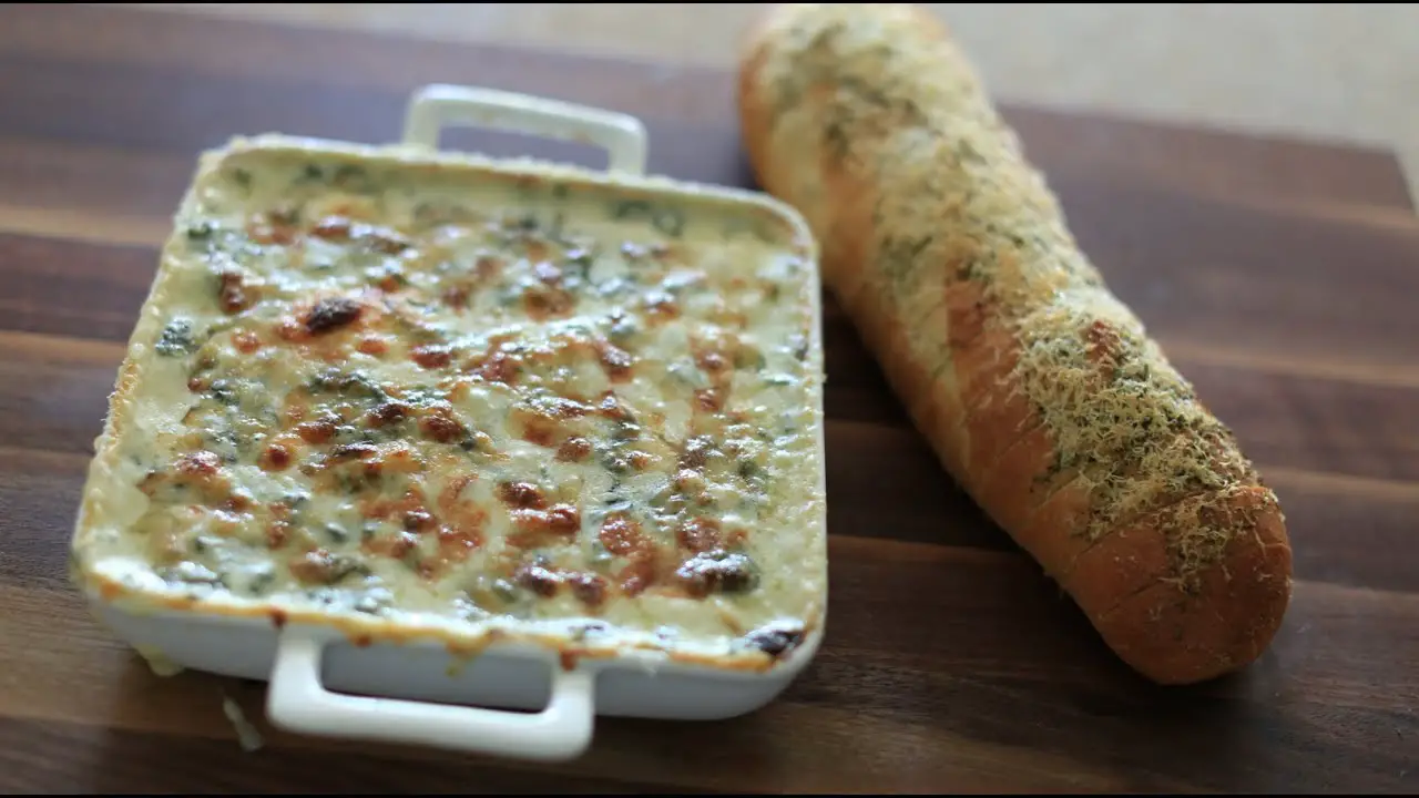 Copycat Applebee’s Spinach Artichoke Dip