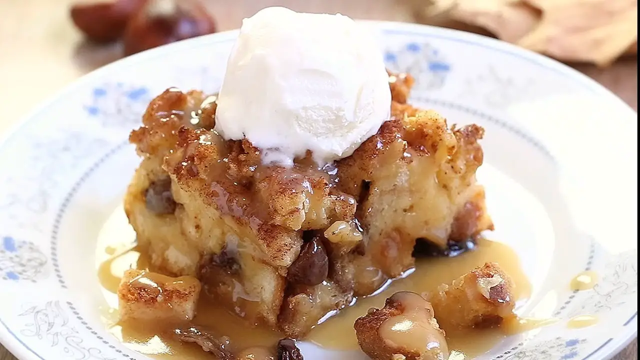 Grandmas Old Fashioned Bread Pudding With Vanilla Sauce Recipe Quick And Easy 9984