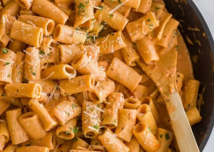 Rigatoni with Palomino Sauce – Recipe quick and easy