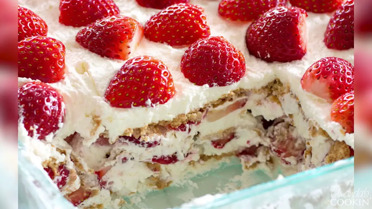 STRAWBERRY CREAM CHEESE ICEBOX CAKE