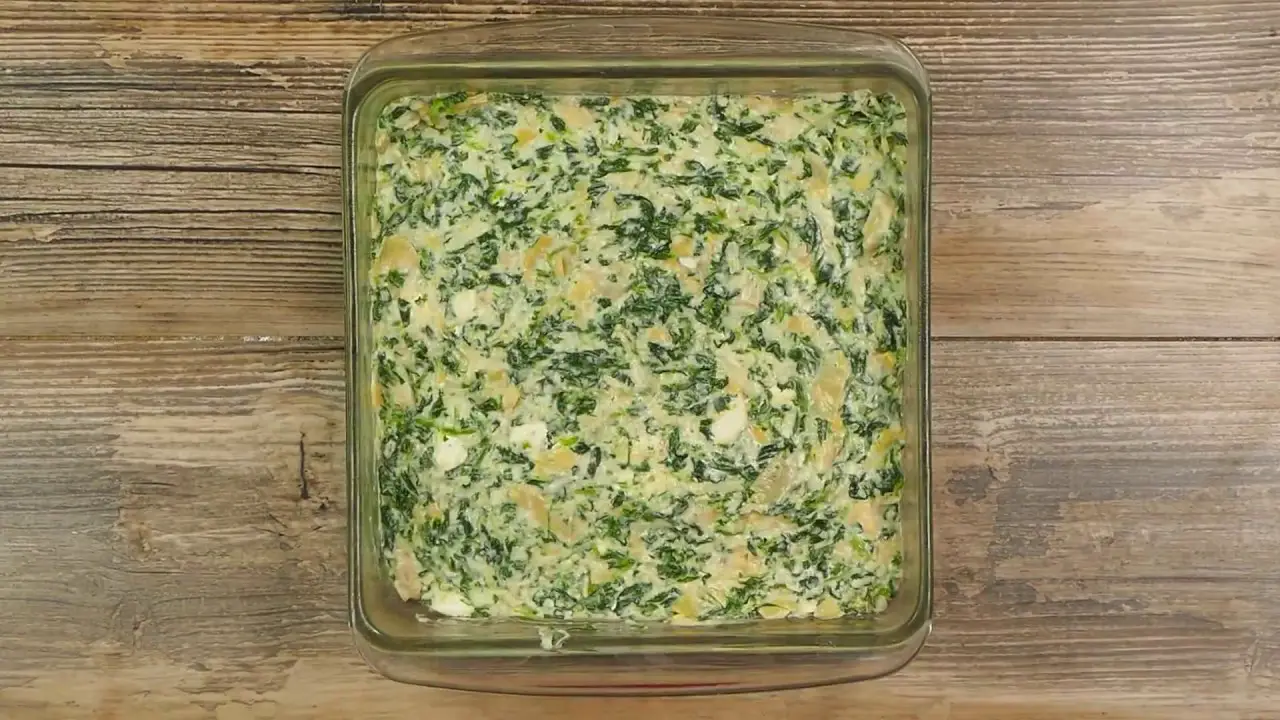 Copycat Applebee’s Hot Artichoke and Spinach Dip