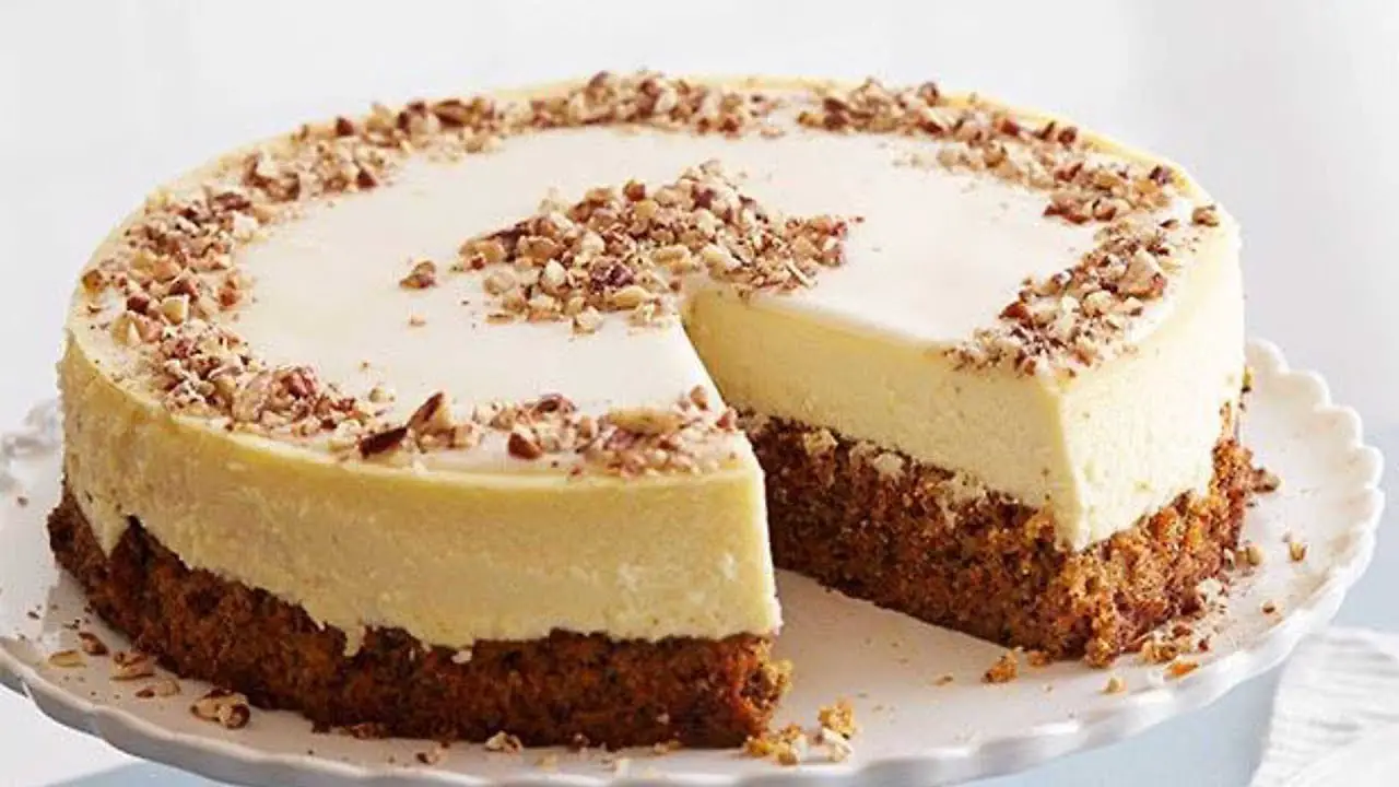 CARROT CAKE CHEESECAKE