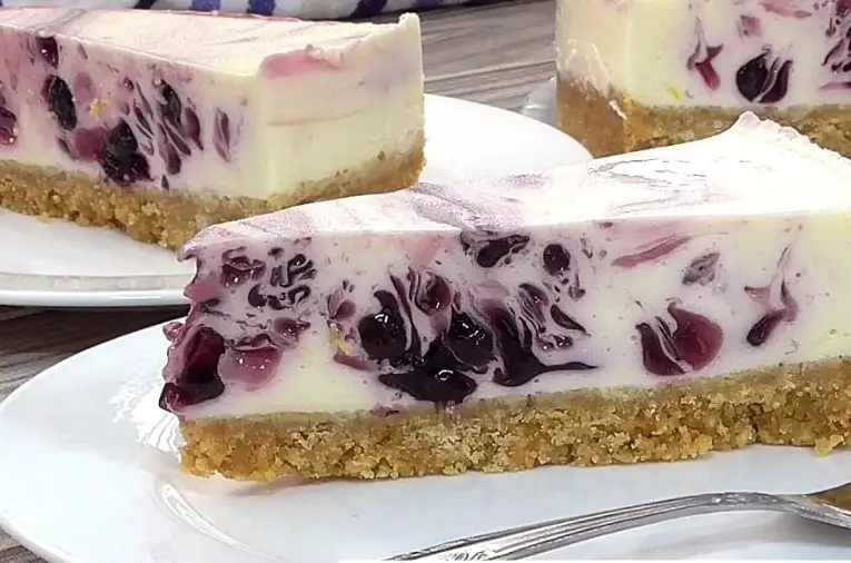 Lemon Blueberry Cheesecake Cake