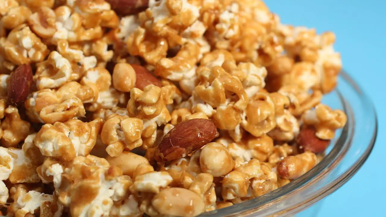 Homemade Caramel Corn