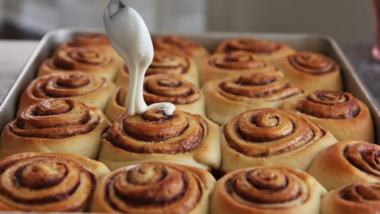 Homemade Overnight Cinnamon Rolls