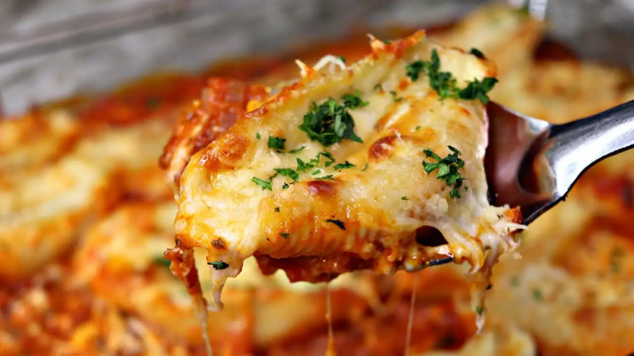 Stuffed Buffalo Chicken Shell