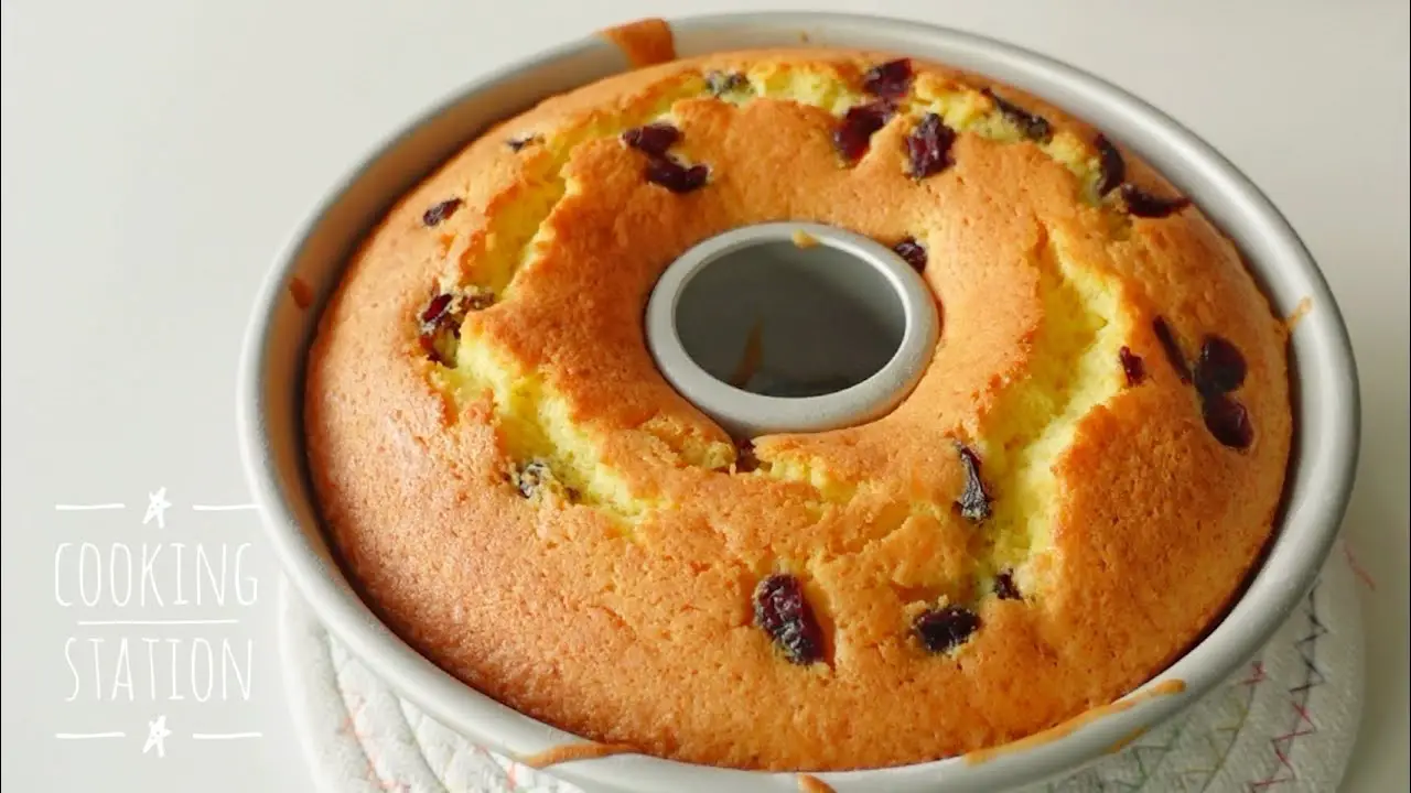 CRANBERRY ORANGE CAKE