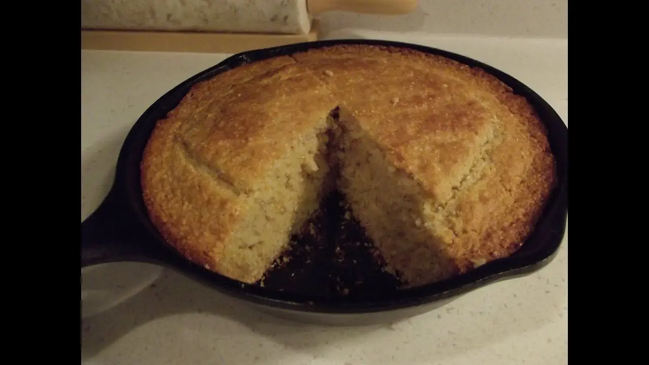 Grandmother’s Buttermilk Cornbread
