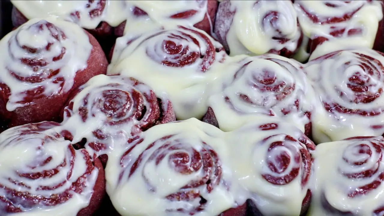 Red Velvet Cinnamon Rolls