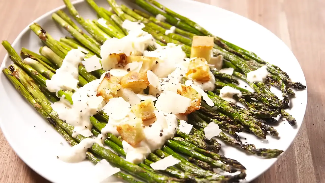 Caesar Salad With Asparagus