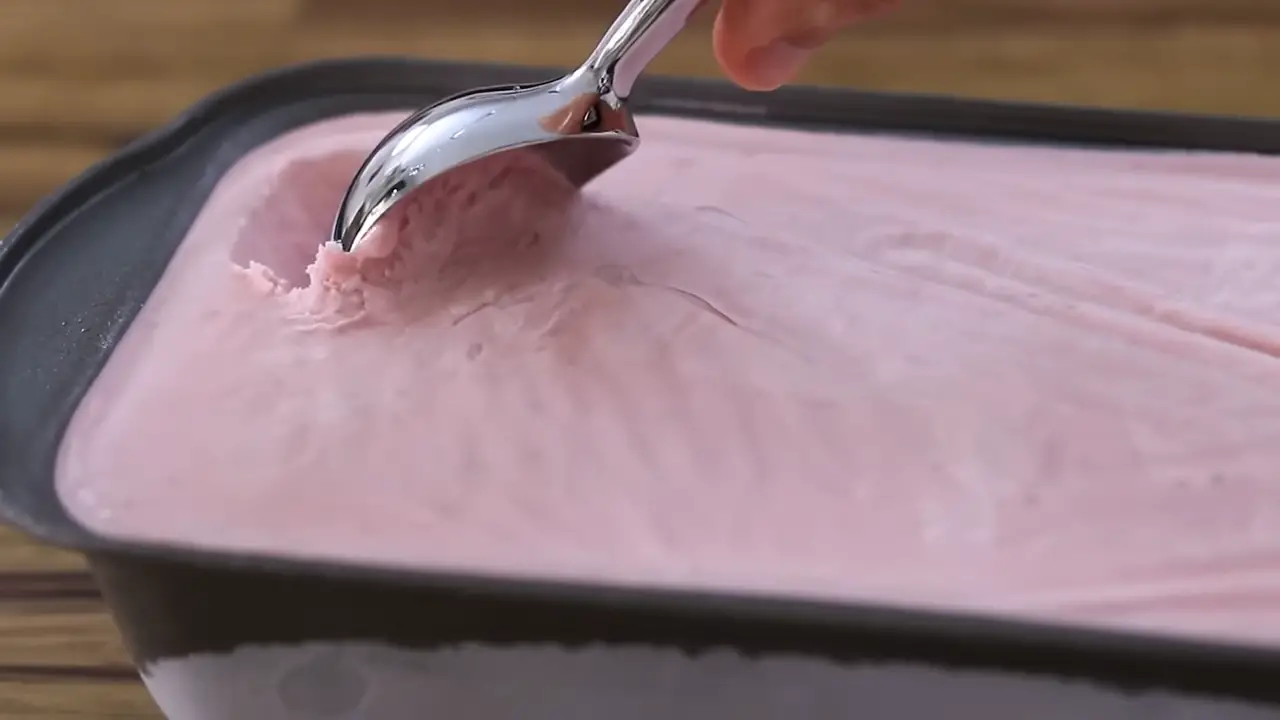 Homemade Vanilla Strawberry Ice Cream Recipe
