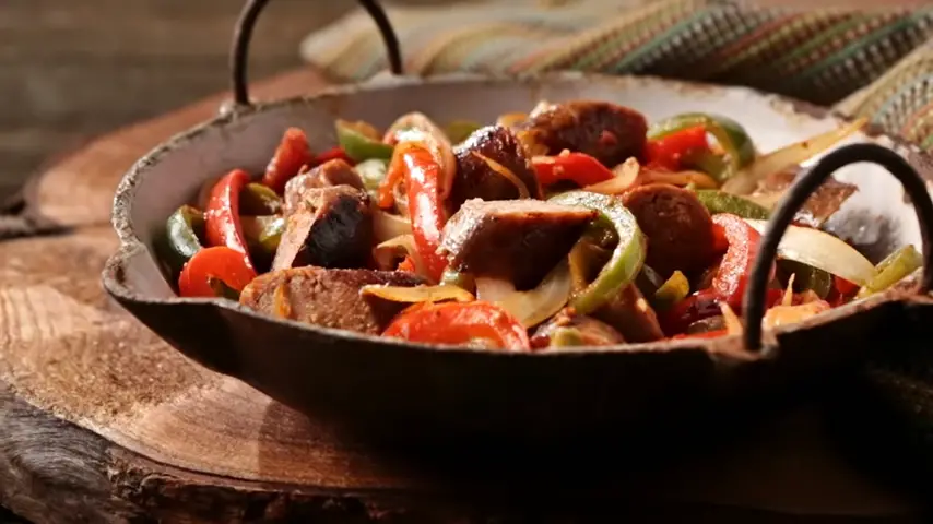 SAUSAGE & PEPPERS