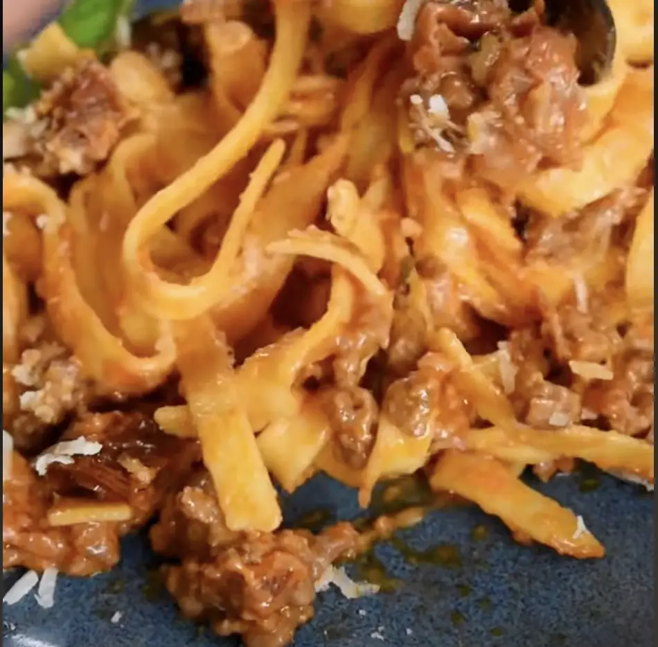 Hearty beef and tomato pasta