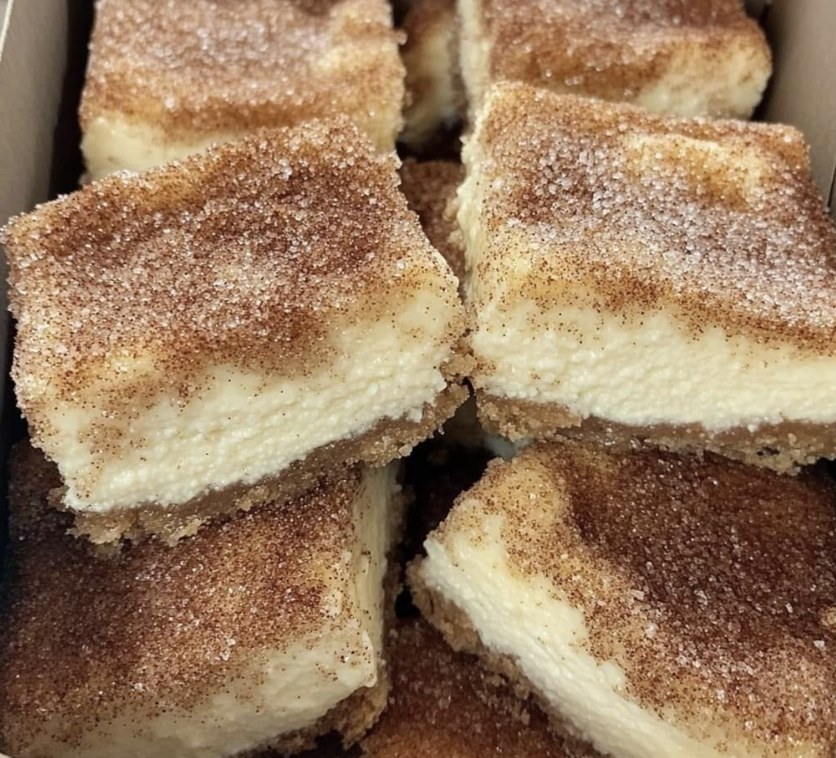 Cinnamon Sugar Cheesecake Bars