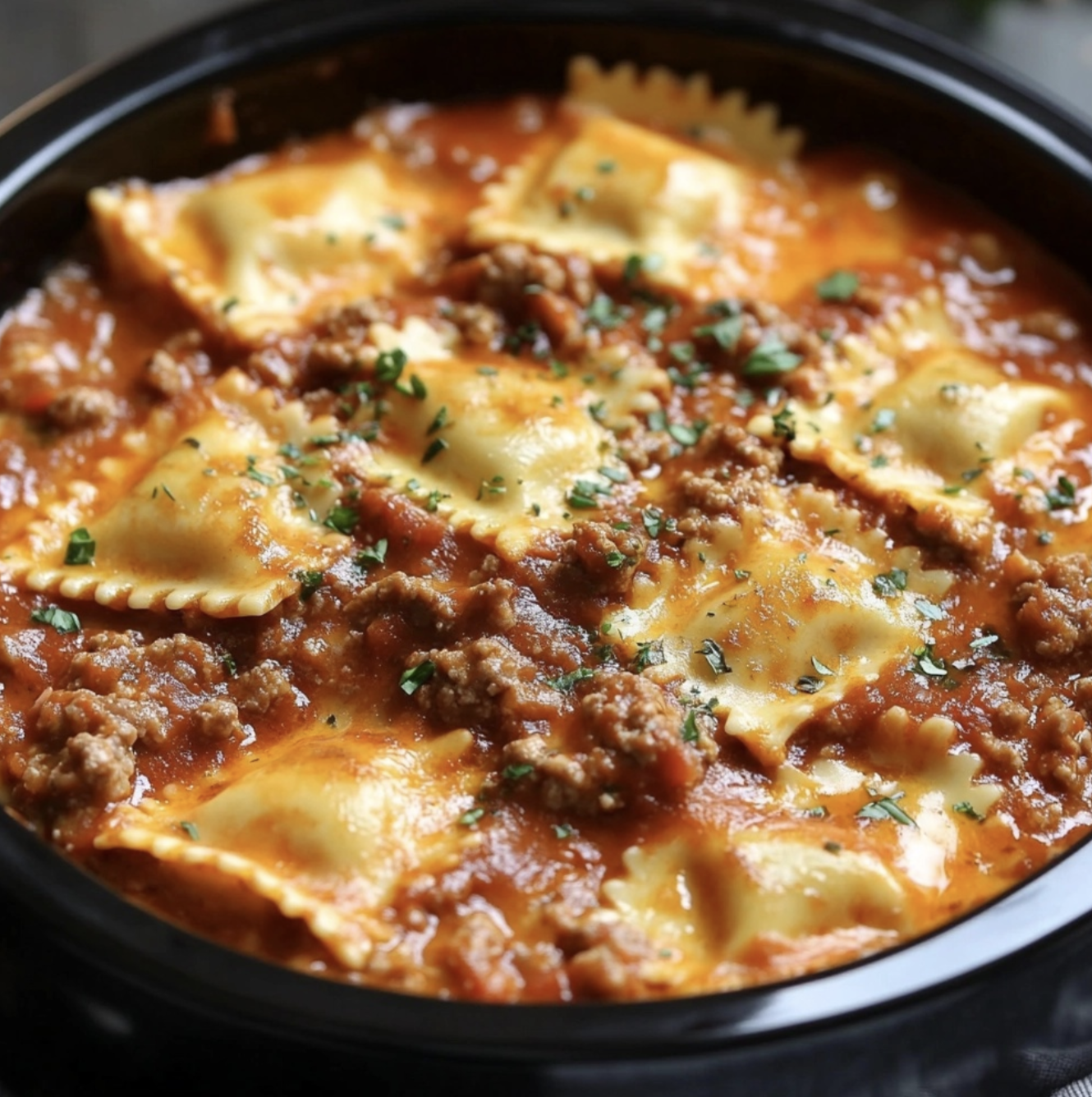 Mouthwatering Crockpot Ravioli Lasagna