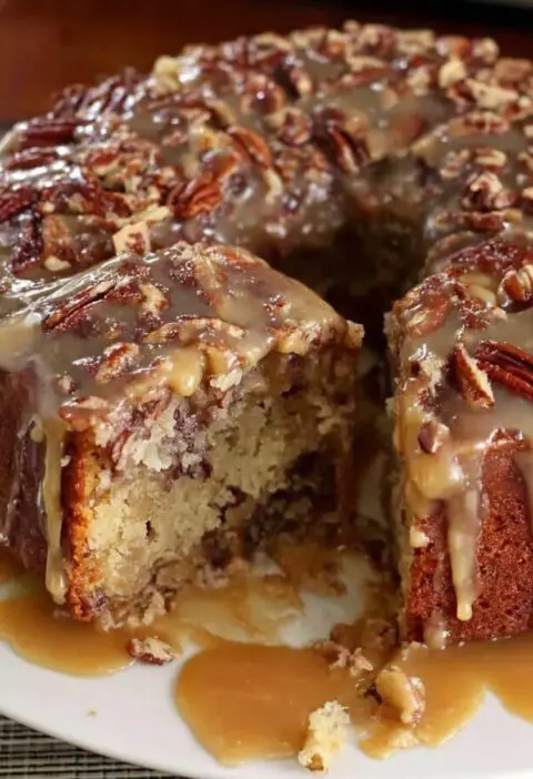 Apple Pecan Cake With Caramel Glaze