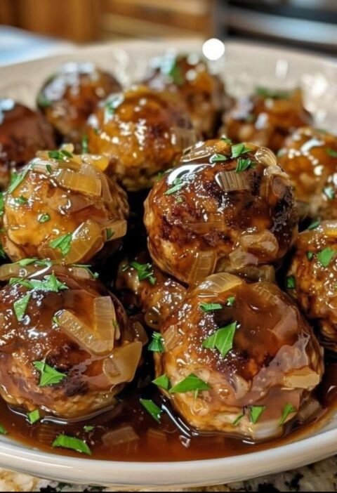 Slow Cooker French Onion Meatballs