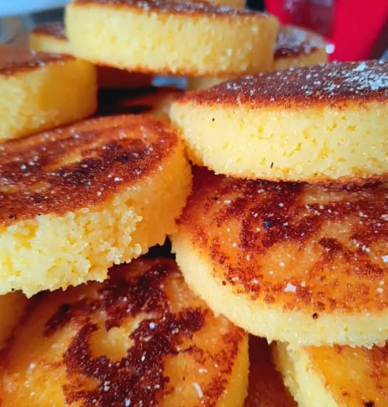 Golden Semolina Cakes