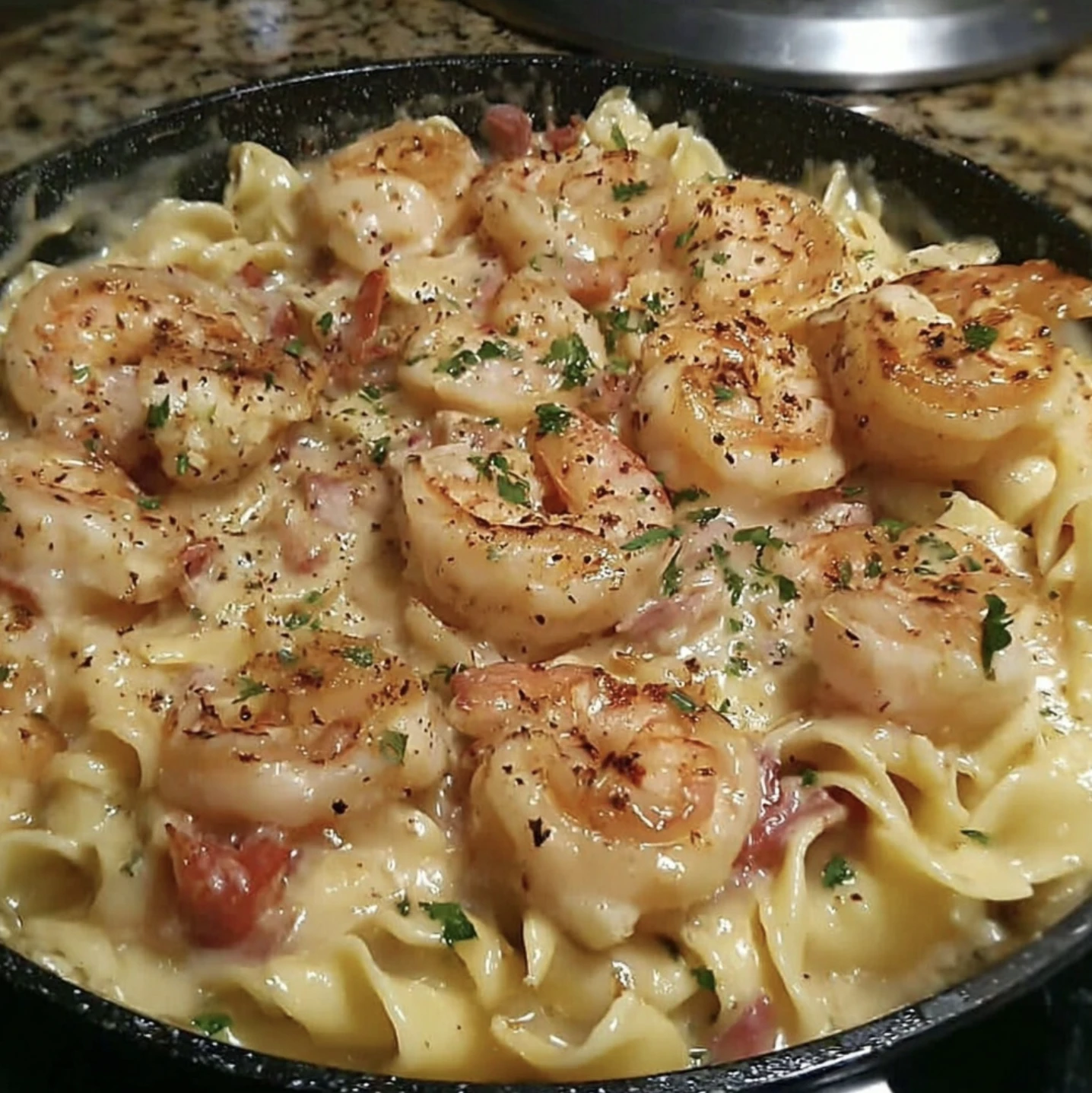 Hundred Shrimp Chicken Alfredo