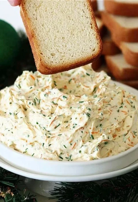 Creamy Garlic Herb Cheese Spread