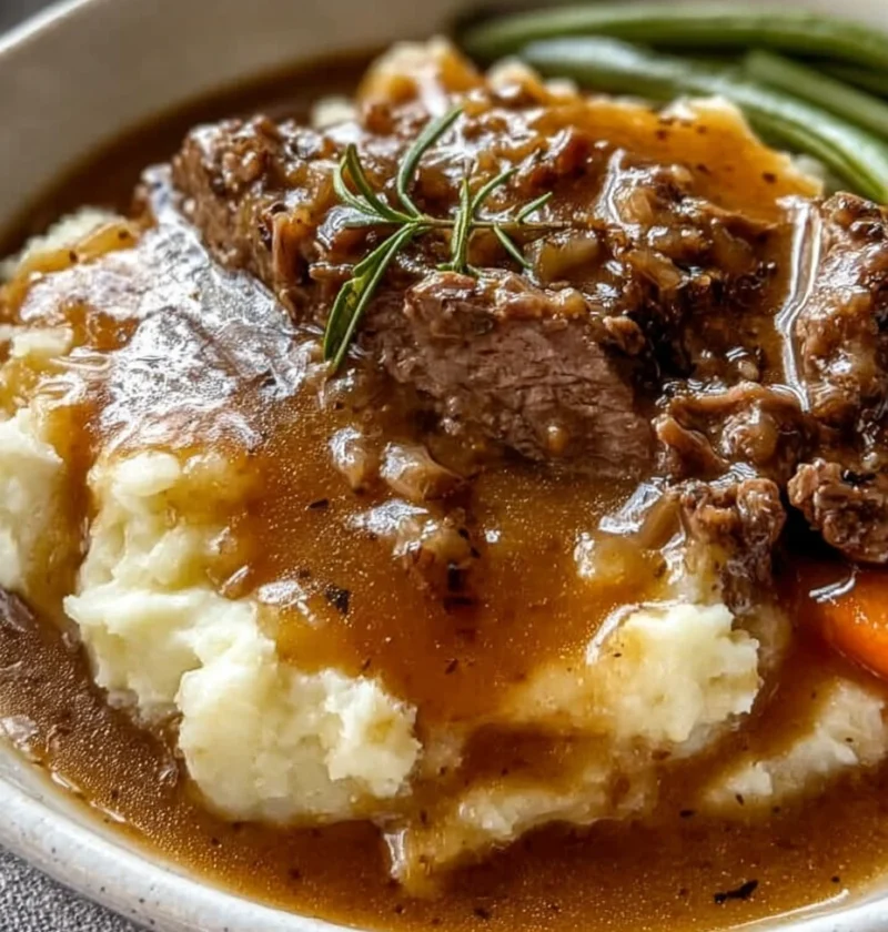 Easy Beef And Gravy With Mashed Potatoes Recipe Homemade Beef Gravy For Mashed Potatoes Best Cuts Of Beef For Gravy And Po...